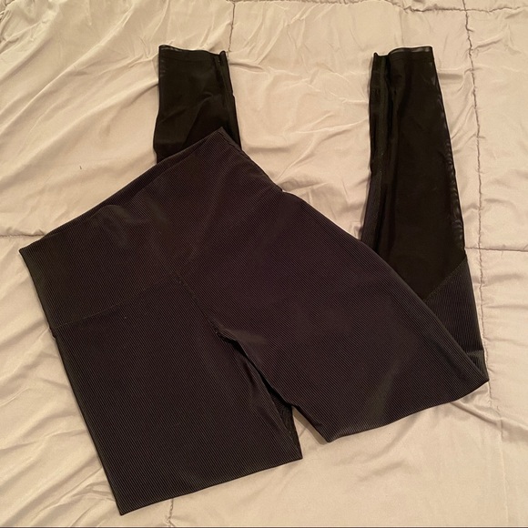 Beach Riot Ribbed Mesh Leggings - Picture 2 of 3